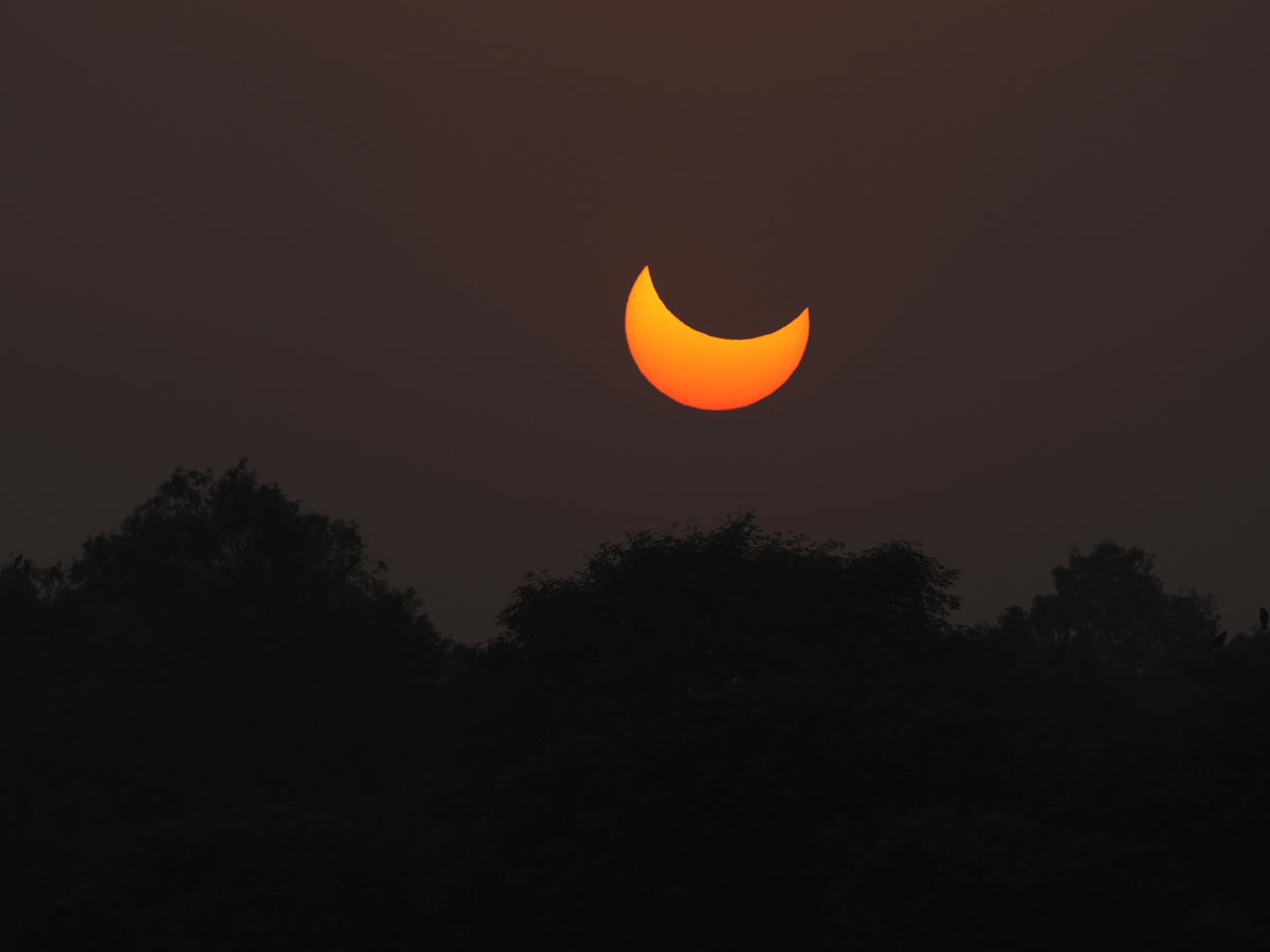 Solar Eclipse 2022 Photo Gallery - Sakshi10