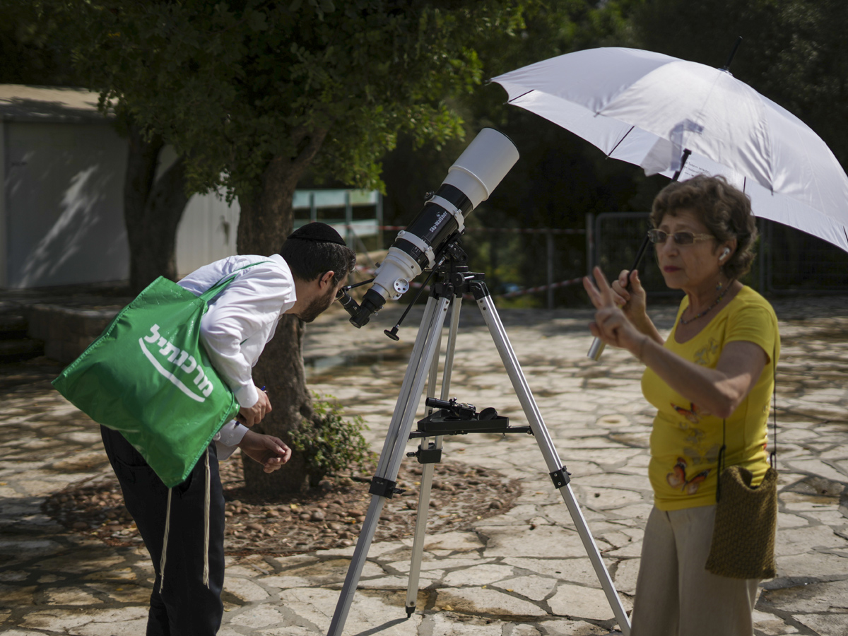 Solar Eclipse 2022 Photo Gallery - Sakshi17