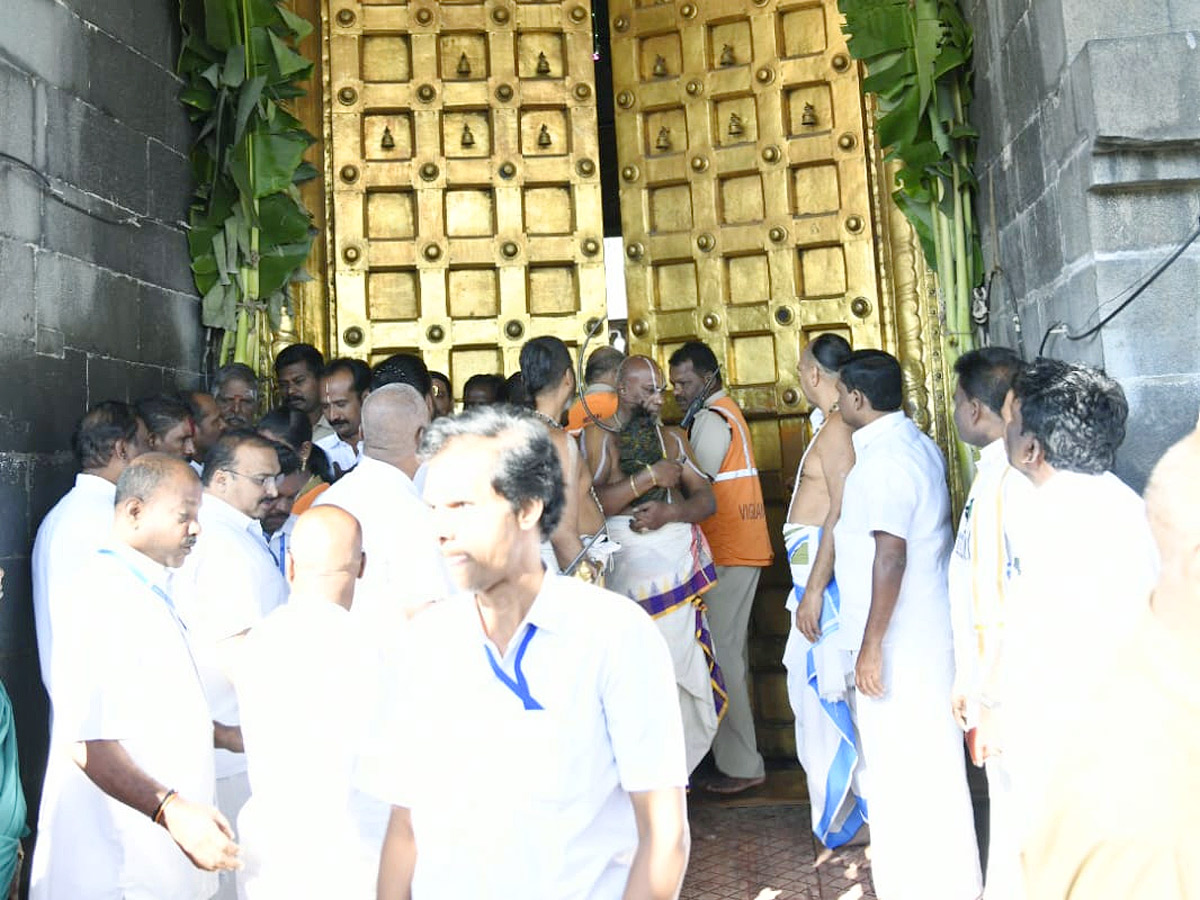 Solar Eclipse Tirumala Srivari Temple Closed Today - Sakshi20