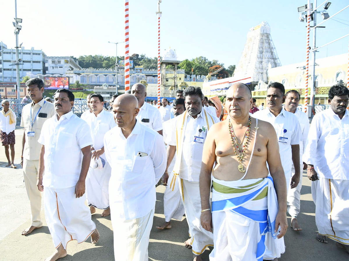 Solar Eclipse Tirumala Srivari Temple Closed Today - Sakshi6