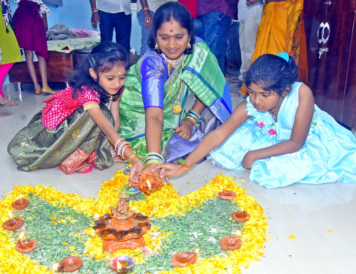 Diwali Celebrations in Telangana - Sakshi21