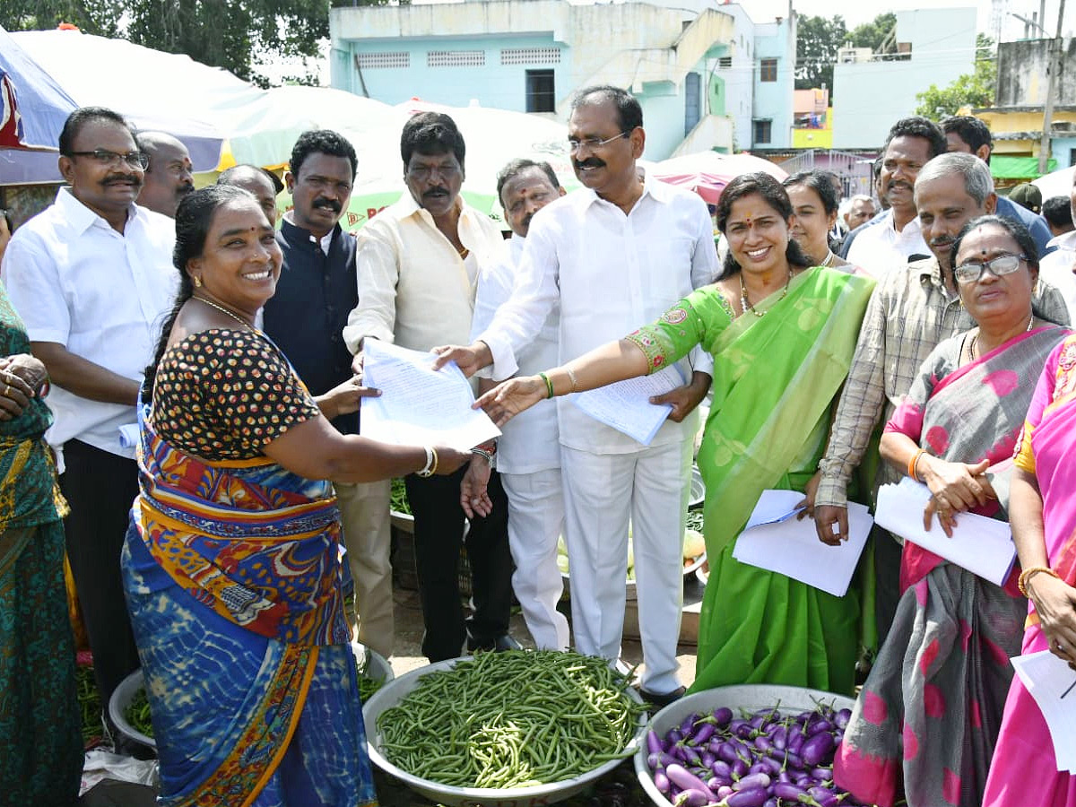 MLA Bhumana Karunakar Reddy started Rayalaseema Atma Gourav Yatra Photo Gallery - Sakshi11