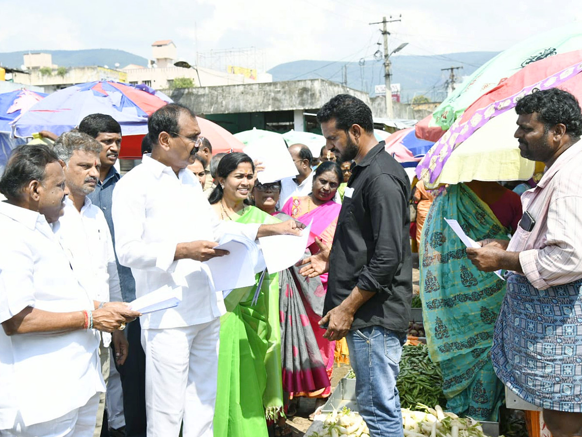 MLA Bhumana Karunakar Reddy started Rayalaseema Atma Gourav Yatra Photo Gallery - Sakshi3