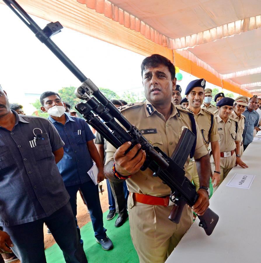 Commemoration Week of Police Martyrs at Vijayawada - Sakshi3