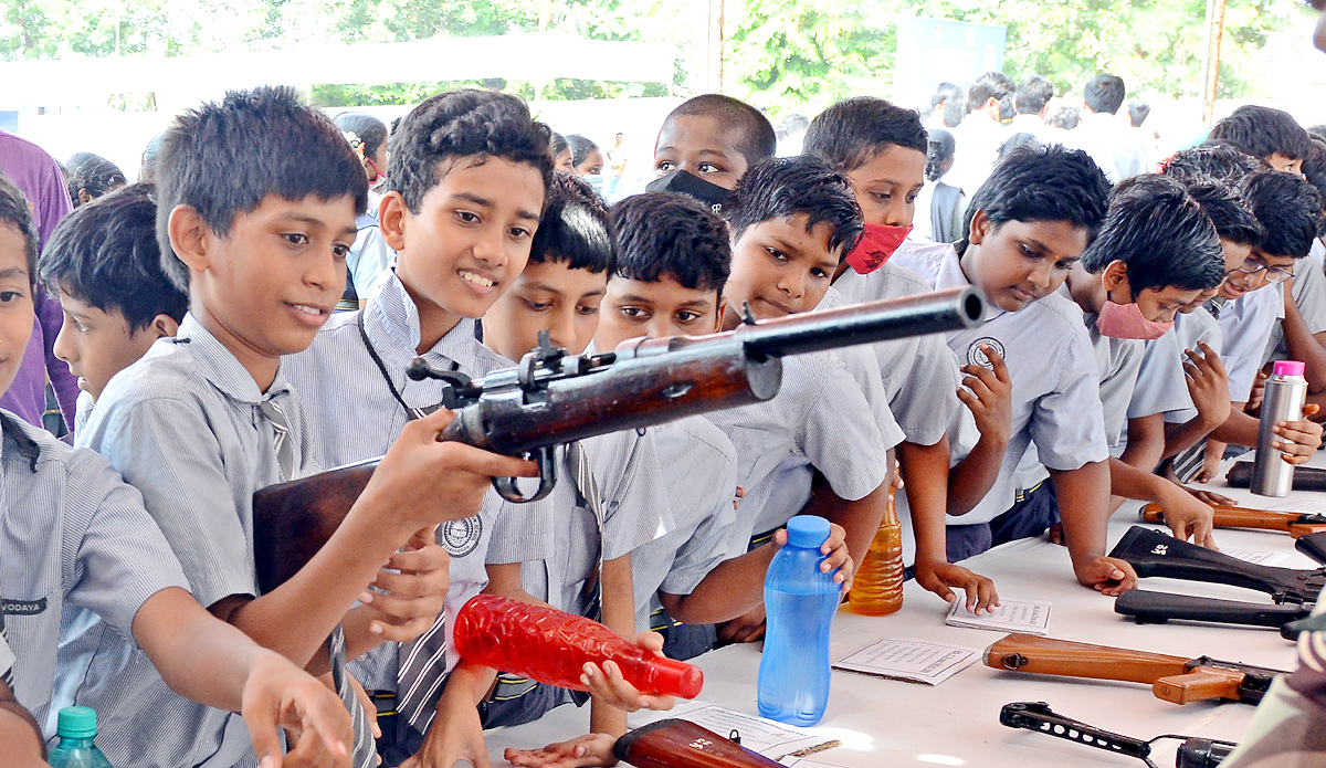 Commemoration Week of Police Martyrs at Vijayawada - Sakshi8