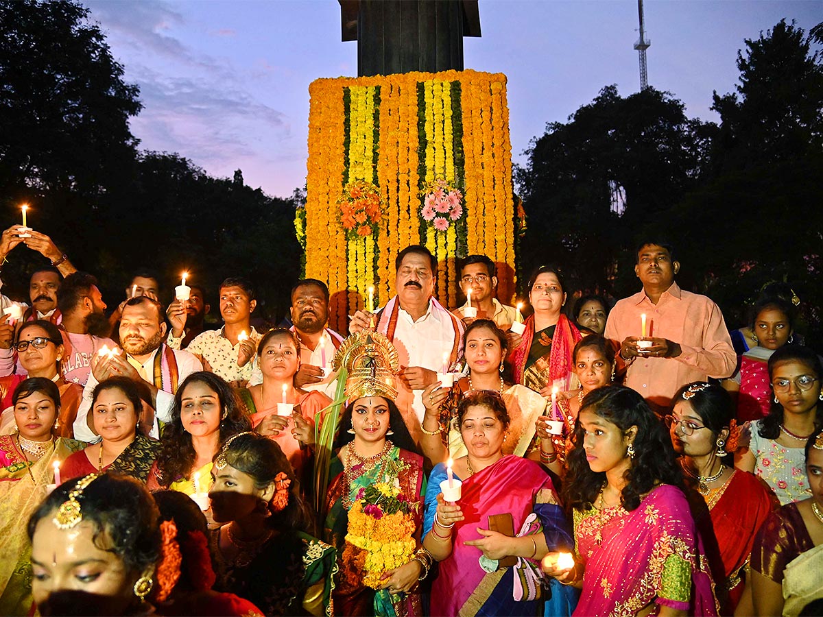 Bathukamma 2022 Celebrations At Hyderabad Balkampet Yellamma Temple - Sakshi19