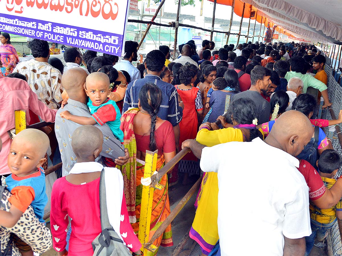 Devi Sharan Navaratri Celebrations 2022 Vijayawada Durga Temple - Sakshi30