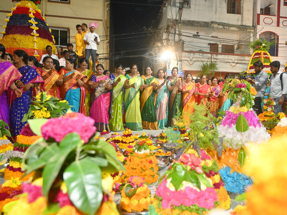 Saddula Bathukamma Celebrations 2022 Photo Gallery - Sakshi38