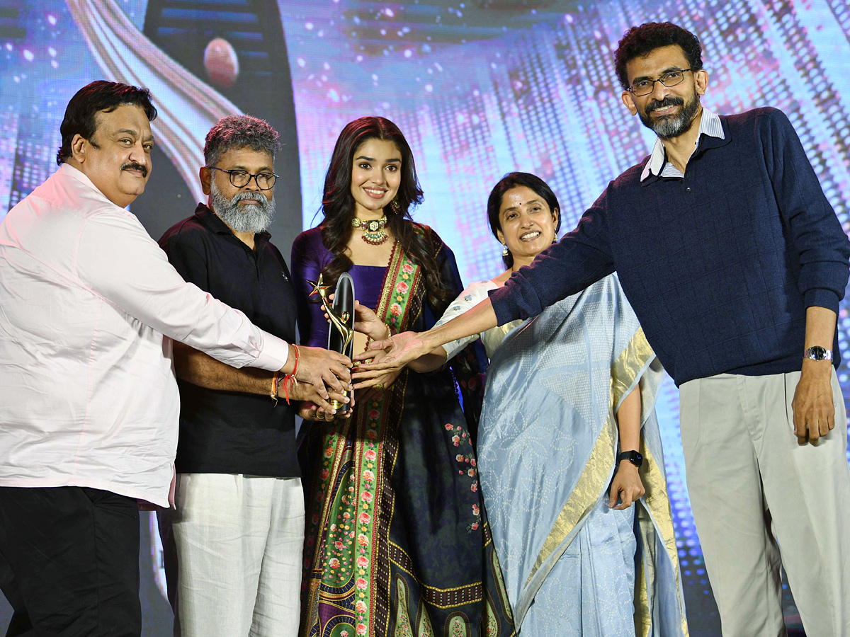 Sakshi Excellence Awards 2021 Photo Gallery - Sakshi24