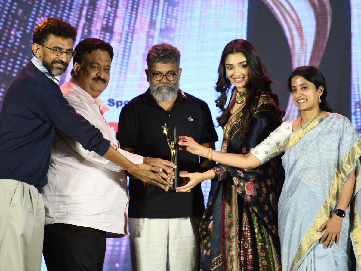 Sakshi Excellence Awards 2021 Photo Gallery - Sakshi60