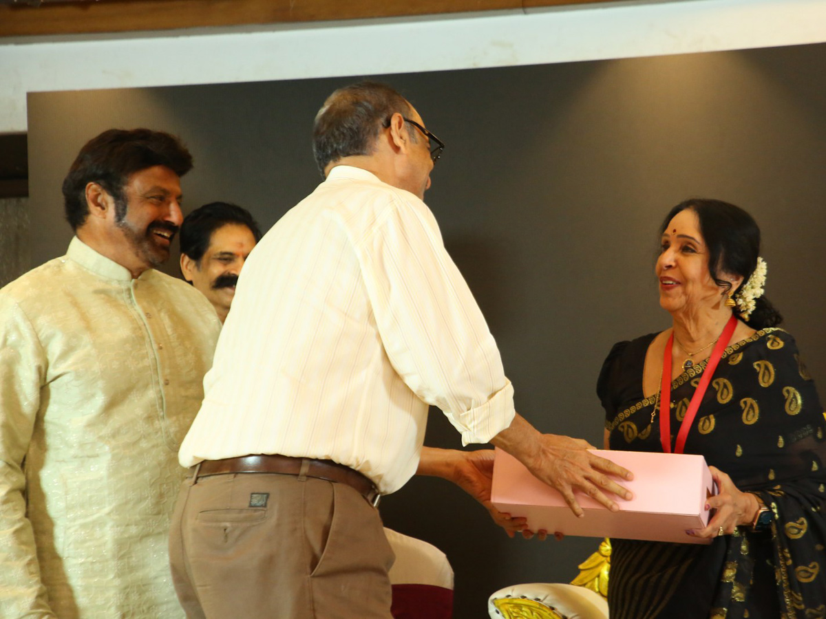 Telugu Film Industry felicitated by L Vijayalakshmi Garu Photo Gallery - Sakshi18