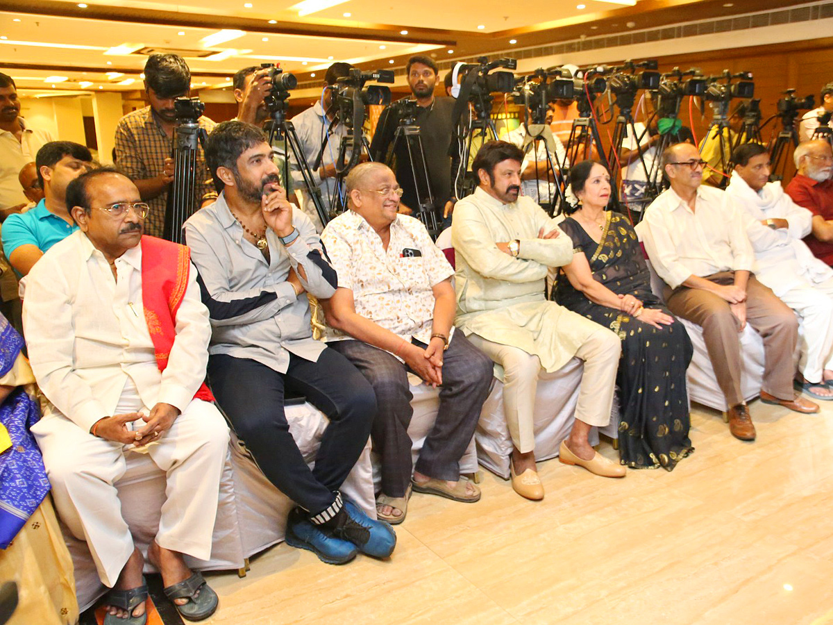 Telugu Film Industry felicitated by L Vijayalakshmi Garu Photo Gallery - Sakshi3