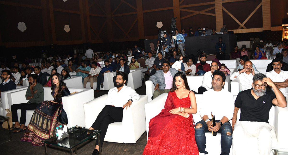 InPics: Top Tollywood Actors In Sakshi Excellence Awards 2021, Photos  - Sakshi15