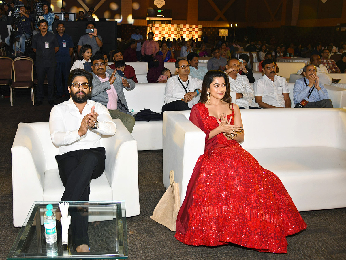 InPics: Top Tollywood Actors In Sakshi Excellence Awards 2021, Photos  - Sakshi3