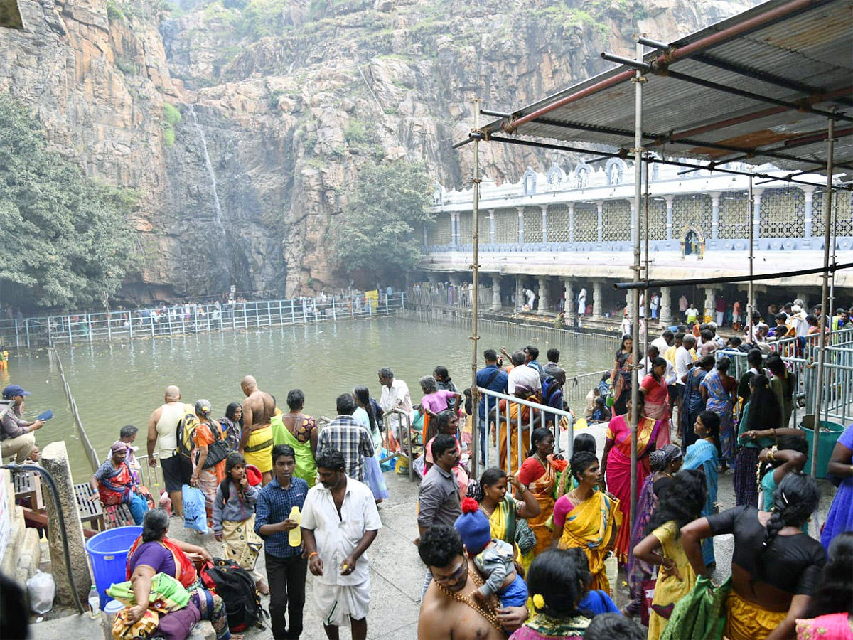 Karthika Somavaram 2022 Tirupati Kapileshwar Temple Deeparadhana - Sakshi5