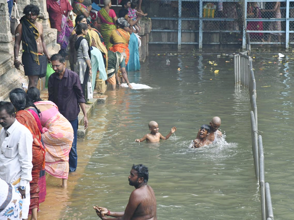 Karthika Somavaram 2022 Tirupati Kapileshwar Temple Deeparadhana - Sakshi9