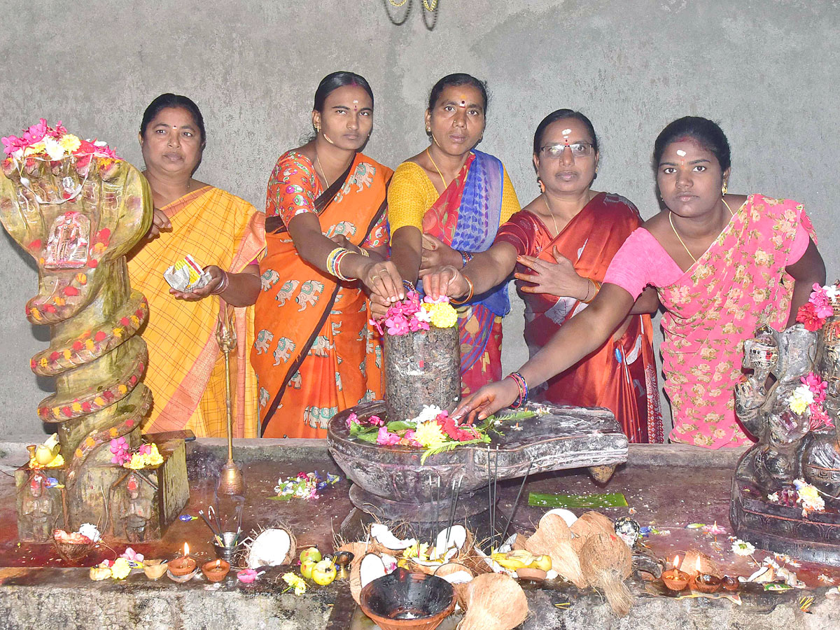 karthika Masam 2022 First Monday Telugu States Poojas - Sakshi10