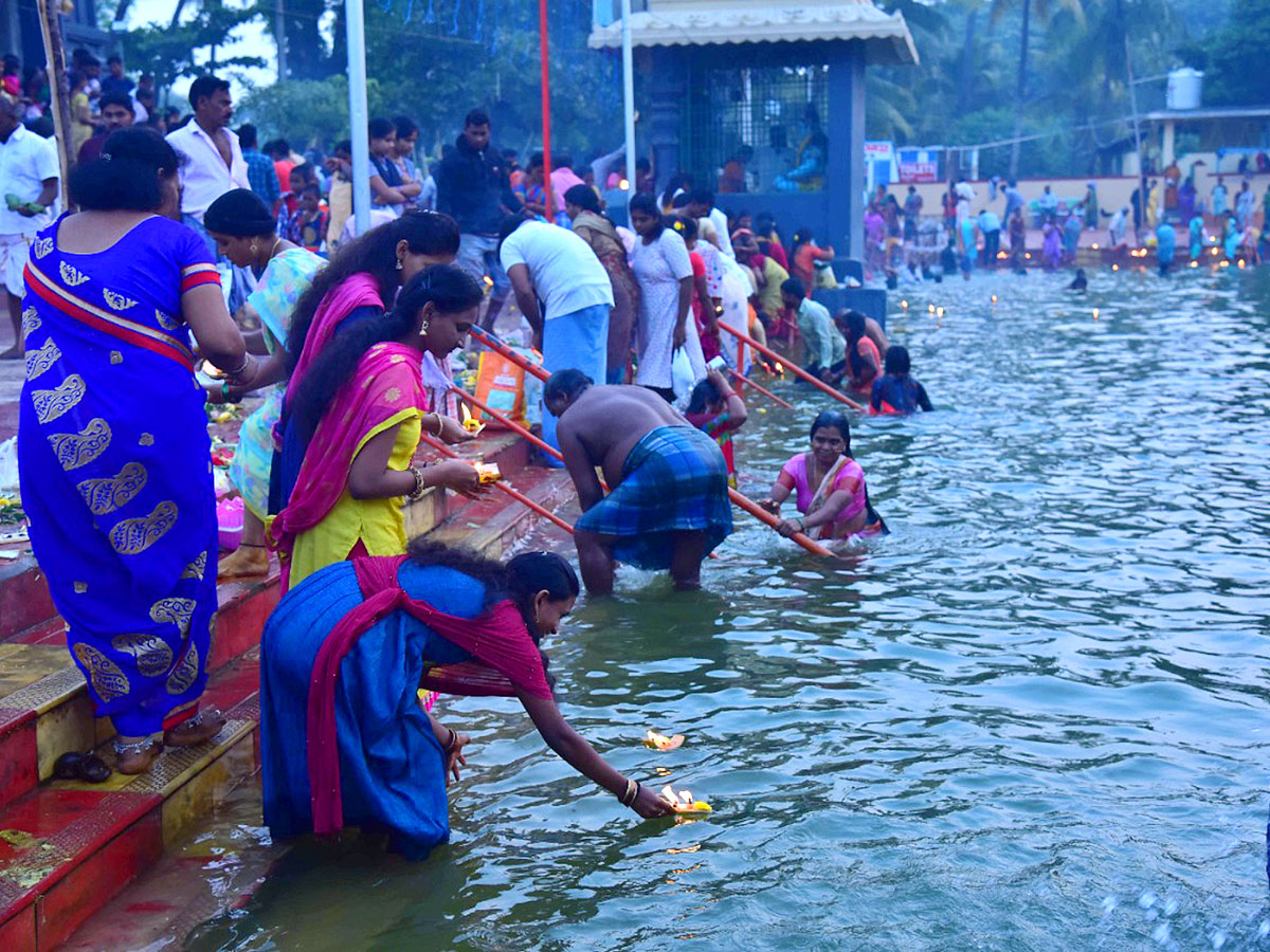 karthika Masam 2022 First Monday Telugu States Poojas - Sakshi16