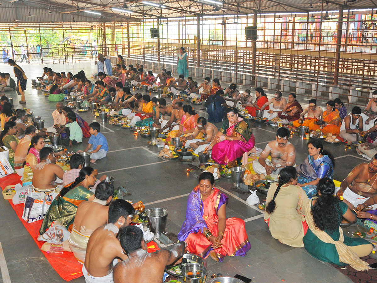 karthika Masam 2022 First Monday Telugu States Poojas - Sakshi25