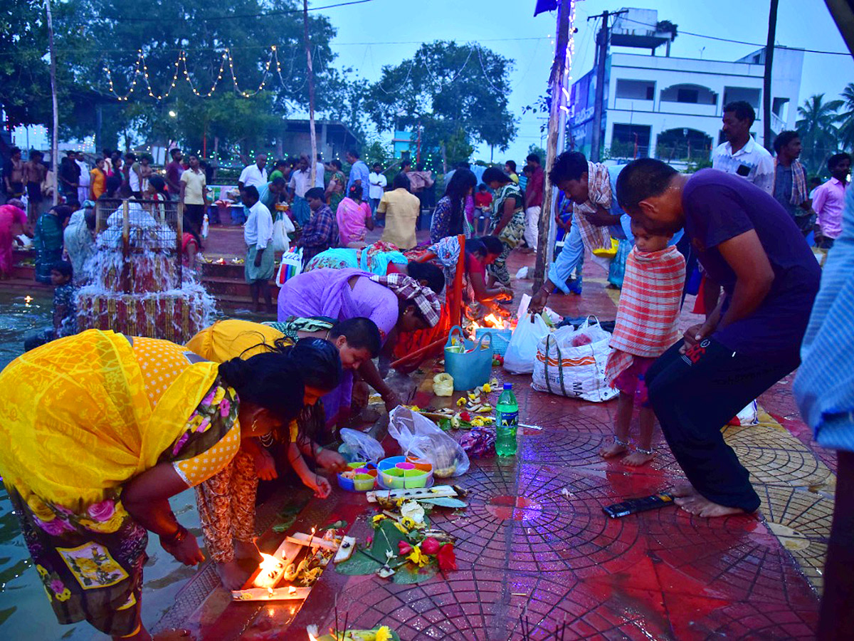 karthika Masam 2022 First Monday Telugu States Poojas - Sakshi8