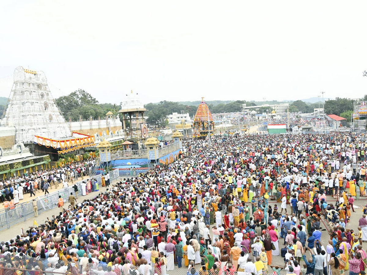 Tirumala Brahmotsavam 2022: Rathotsavam Grandly held in Tirumala - Sakshi11