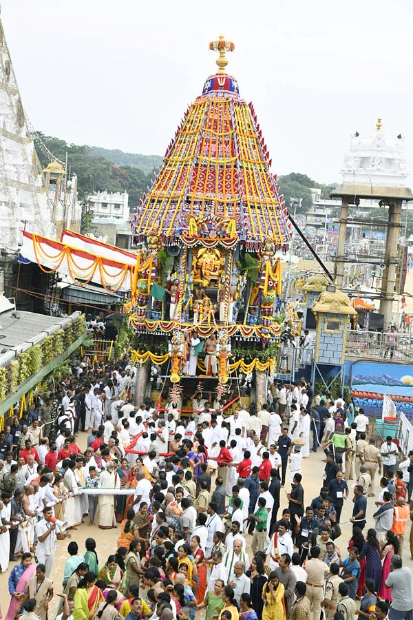 Tirumala Brahmotsavam 2022: Rathotsavam Grandly held in Tirumala - Sakshi23