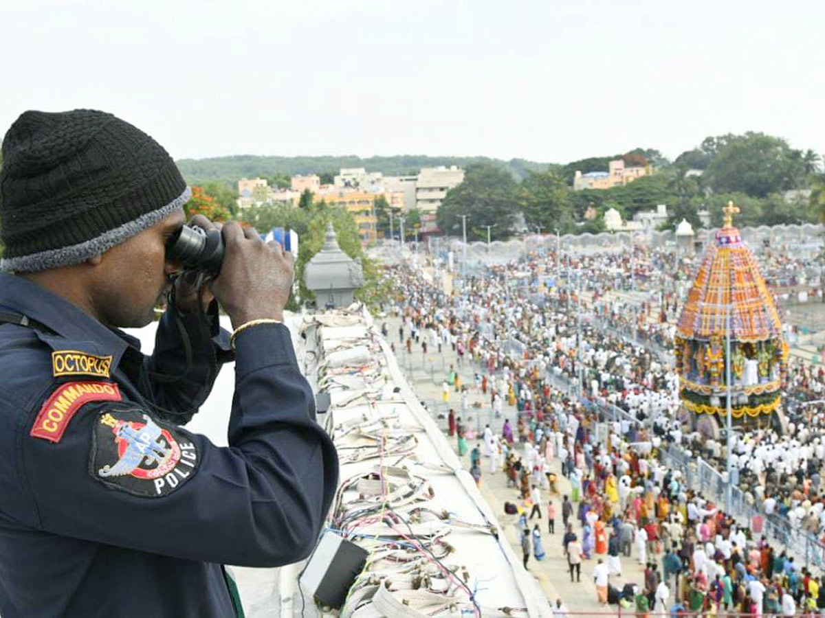 Tirumala Brahmotsavam 2022: Rathotsavam Grandly held in Tirumala - Sakshi5