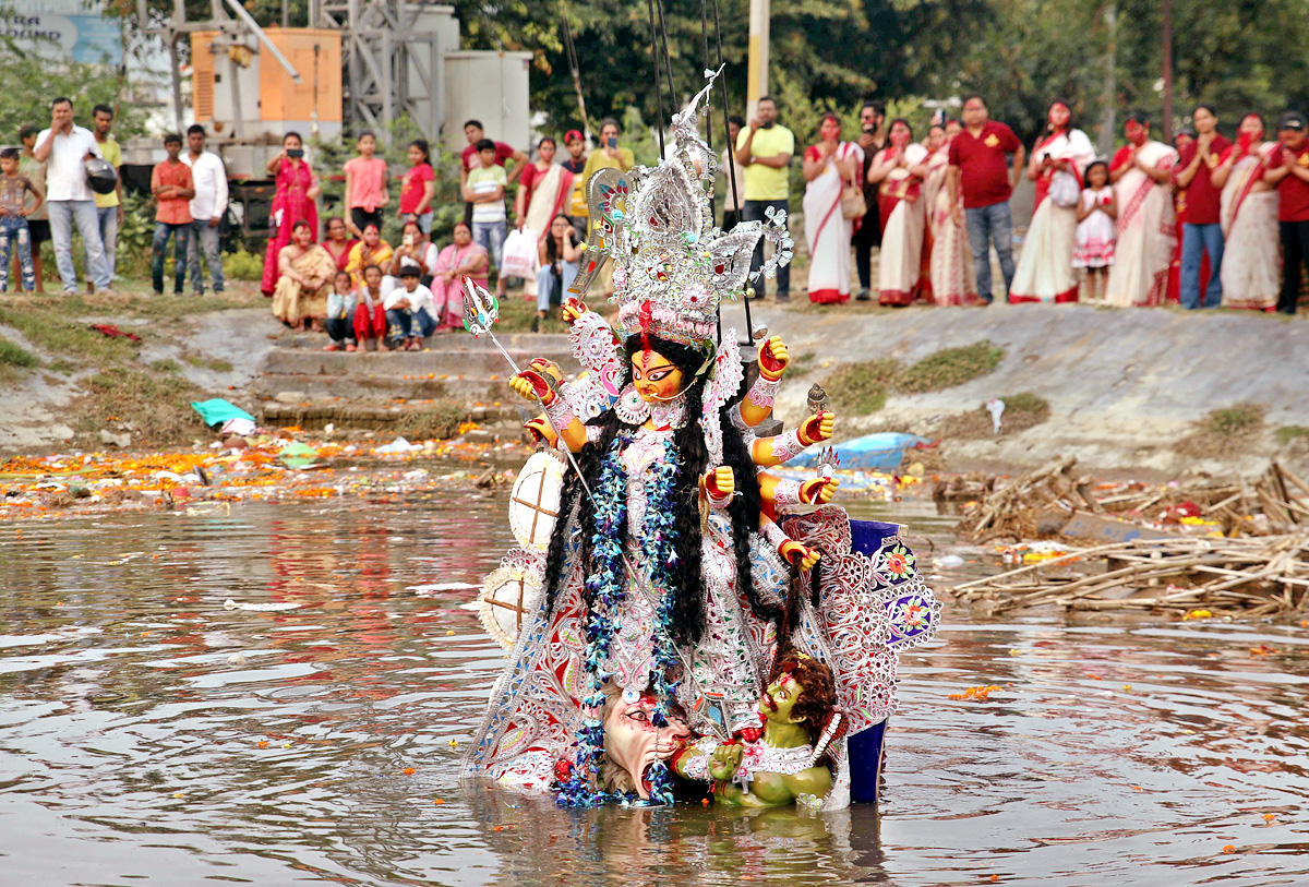 Devi Durga Being Immersed In Ganga River - Sakshi20