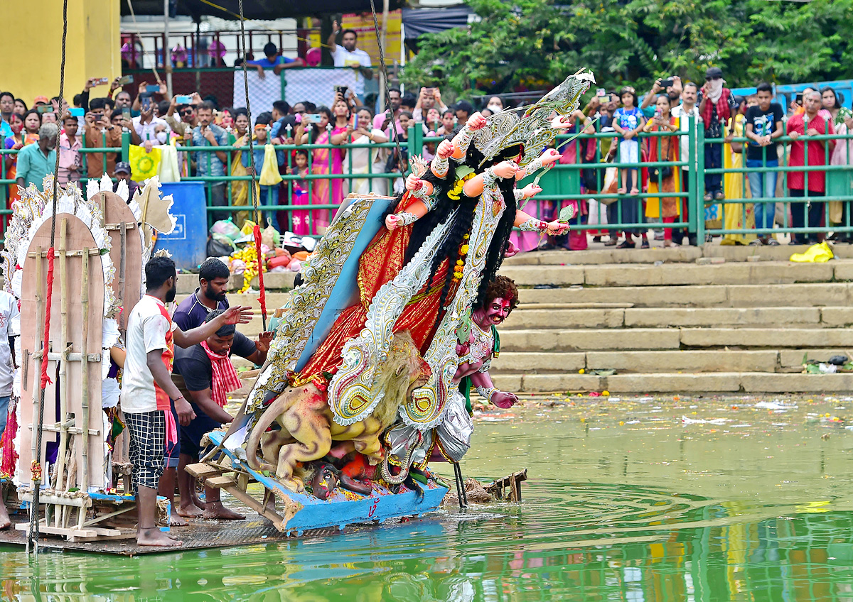 Devi Durga Being Immersed In Ganga River - Sakshi28