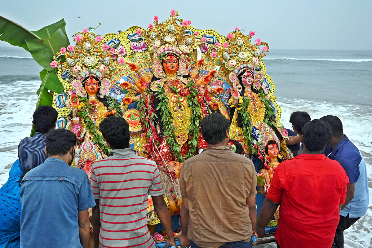 Devi Durga Being Immersed In Ganga River - Sakshi8