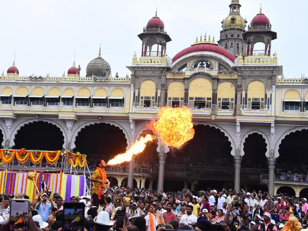 Dussehra Celebrations in Mysore palace Karnataka - Sakshi1