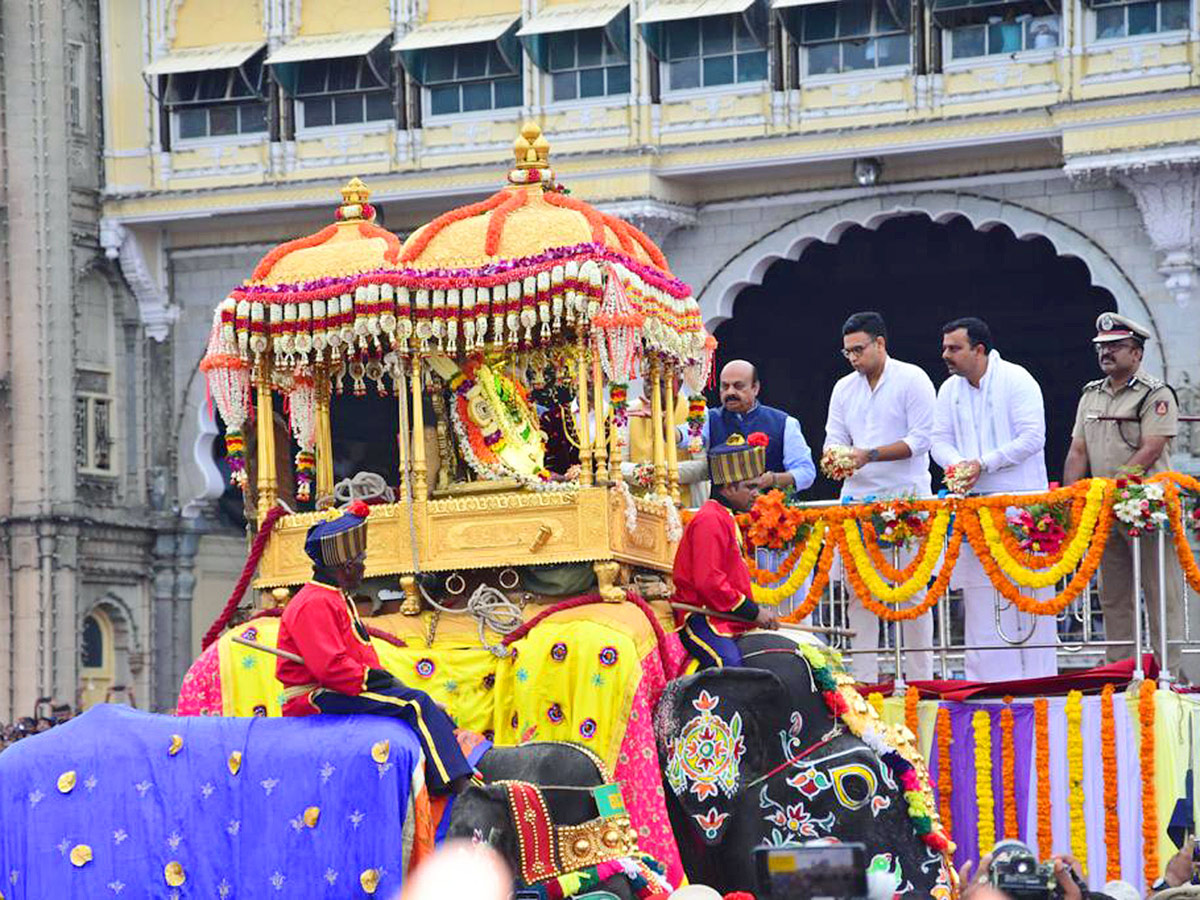 Dussehra Celebrations in Mysore palace Karnataka - Sakshi4