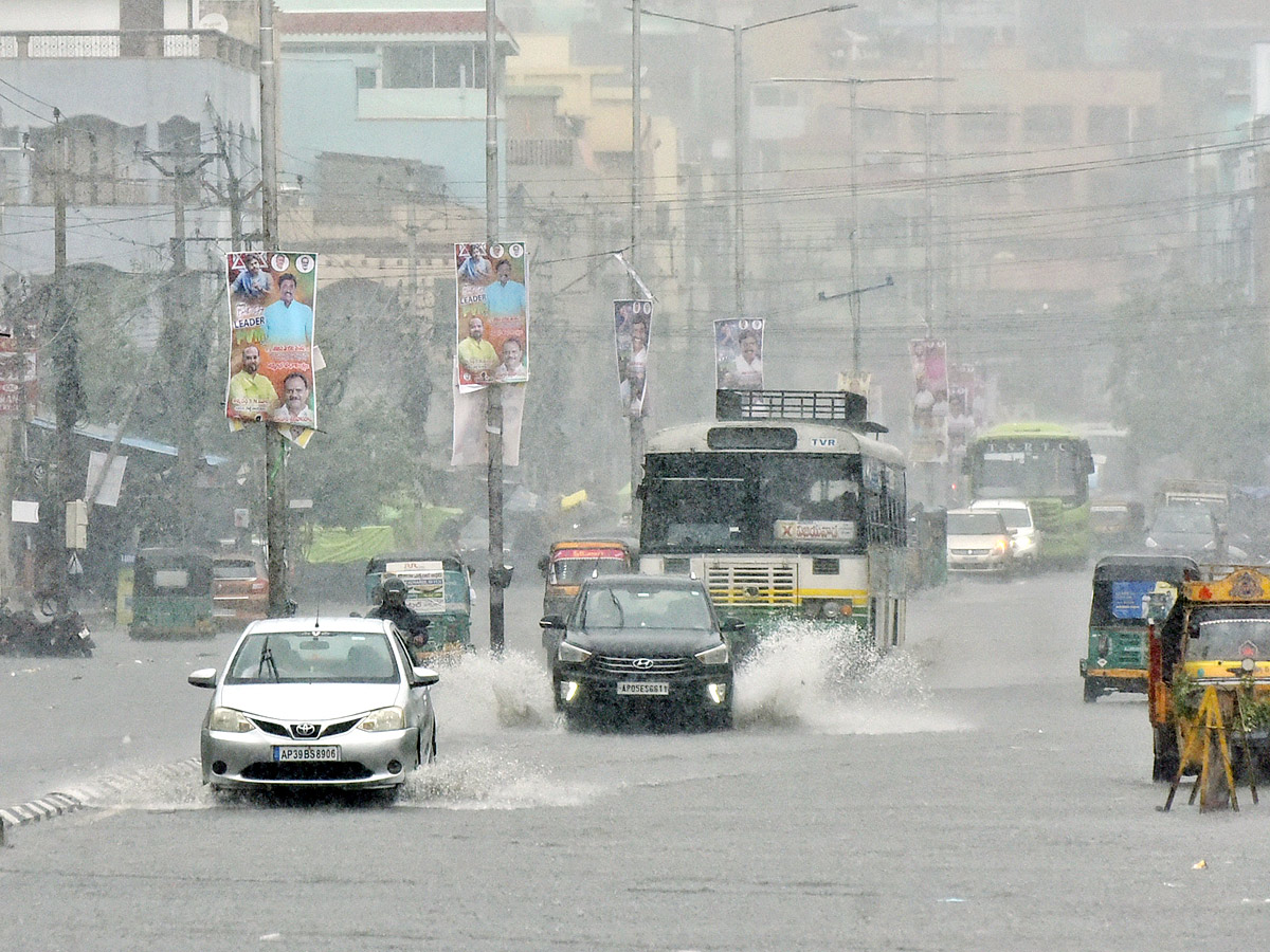 Heavy rains and thunderstorm in both Telugu states  - Sakshi13