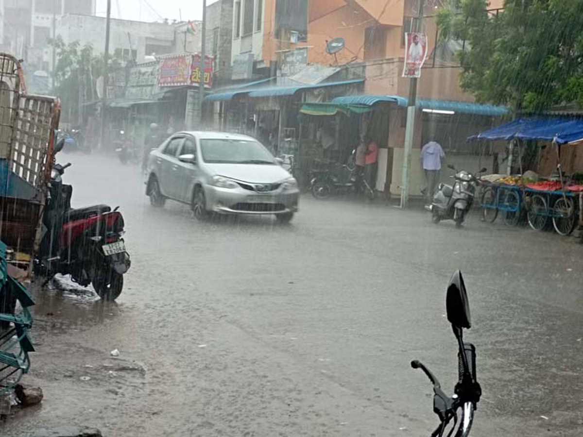 Heavy rains and thunderstorm in both Telugu states  - Sakshi19