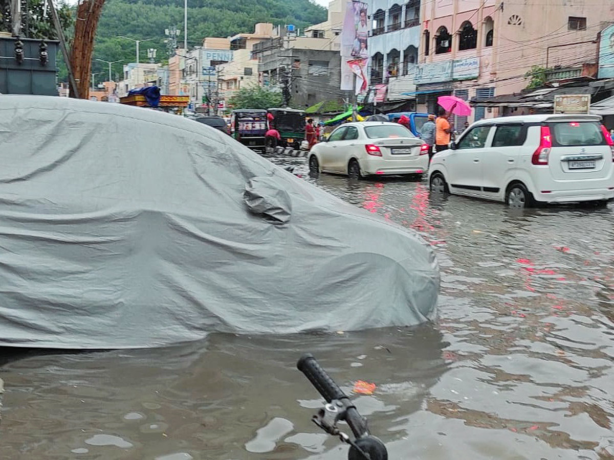 Heavy rains and thunderstorm in both Telugu states  - Sakshi28