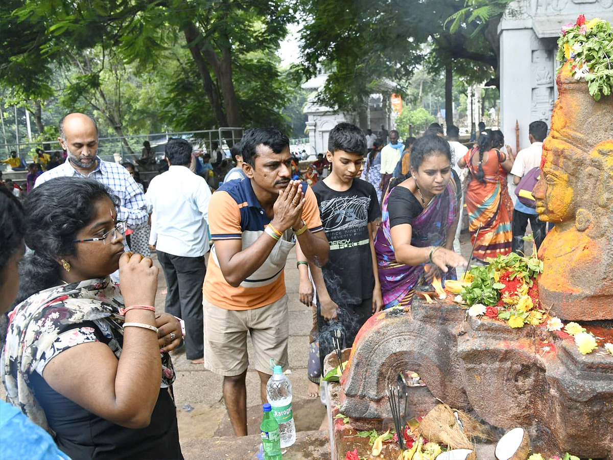 Alipiri Srivari Padala Mandapam resounding with Chants of Govinda  - Sakshi4