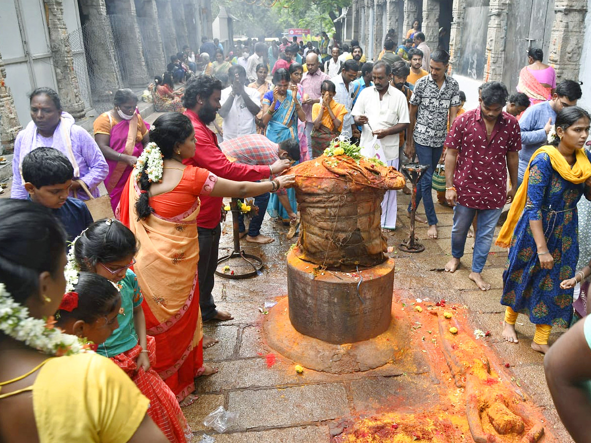 Alipiri Srivari Padala Mandapam resounding with Chants of Govinda  - Sakshi6