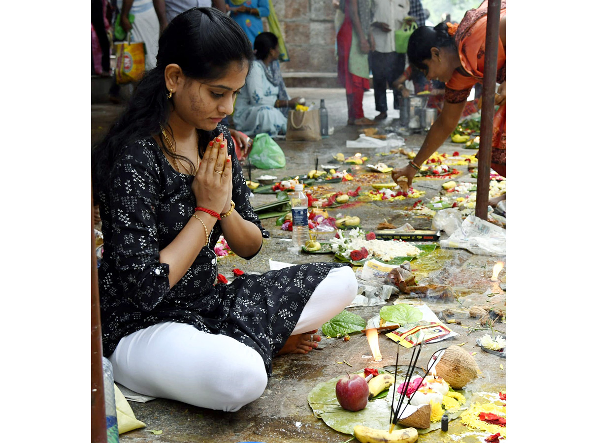 Alipiri Srivari Padala Mandapam resounding with Chants of Govinda  - Sakshi11