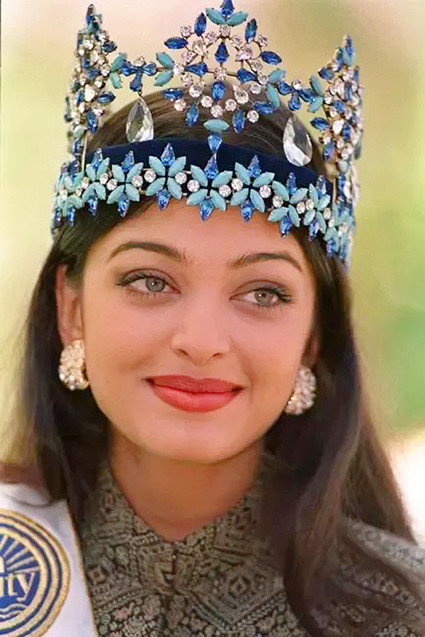 Aishwarya Rai Bachchan Birthday Special Photos - Sakshi11