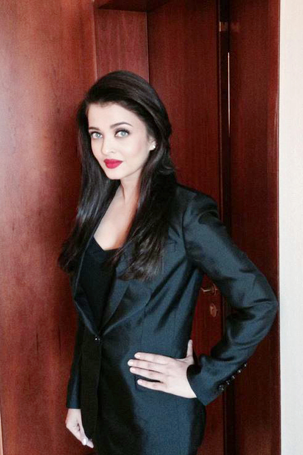 Aishwarya Rai Bachchan Birthday Special Photos - Sakshi33