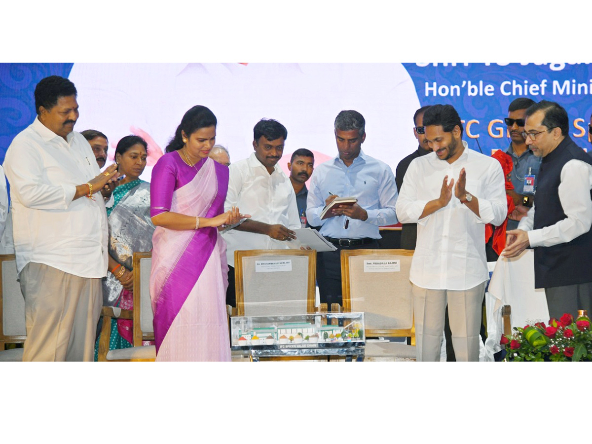 CM YS Jagan Palnadu and Guntur District Tour Photo Gallery - Sakshi7