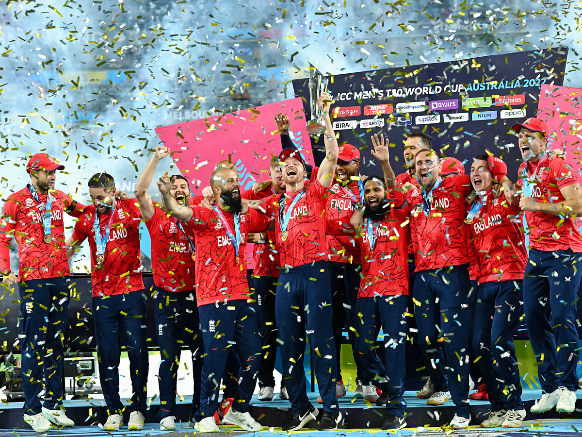 England beat Pakistan by 5 wickets to win T20 World Cup 2022 - Sakshi1