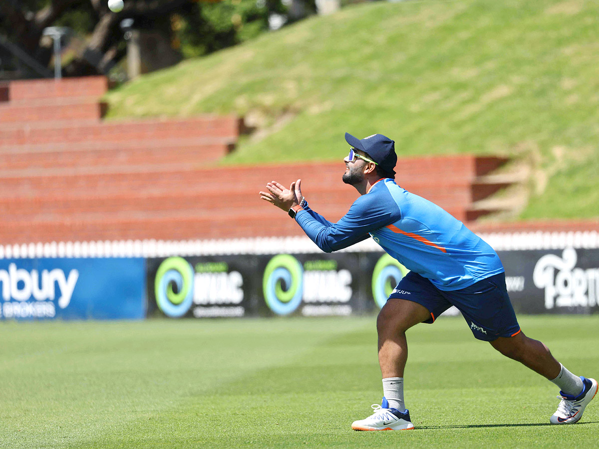 Team India Players Practice Photos For 1st T20 IND Vs NZ - Sakshi7