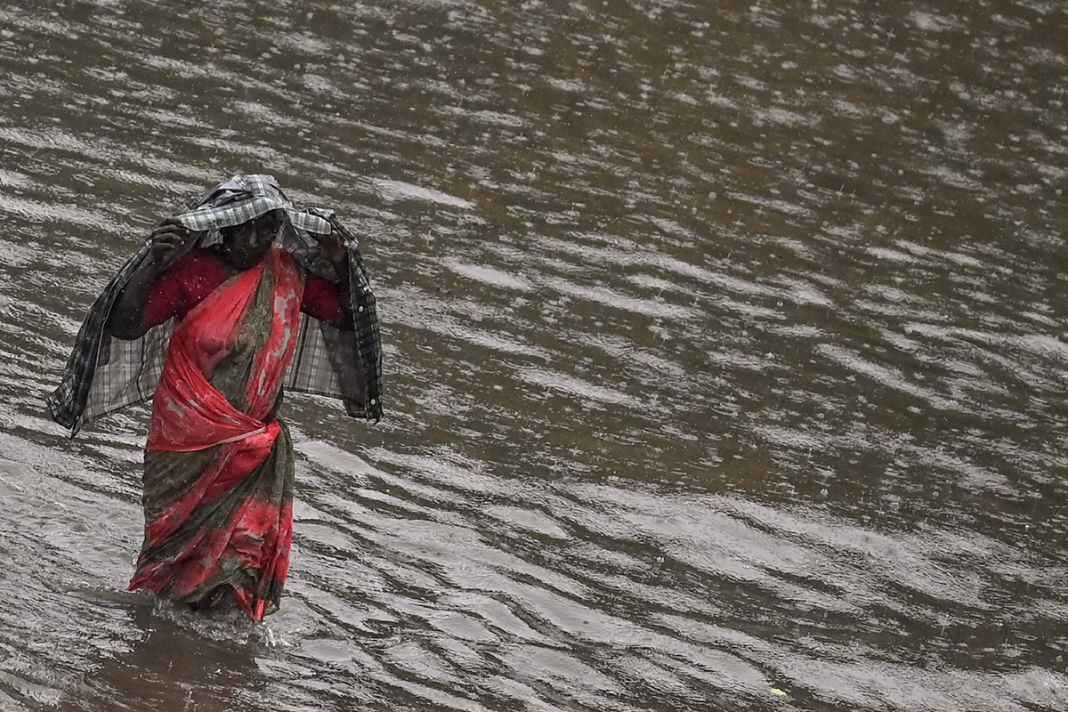 Heavy Rain Lashes in Tamil Nadu  - Sakshi2