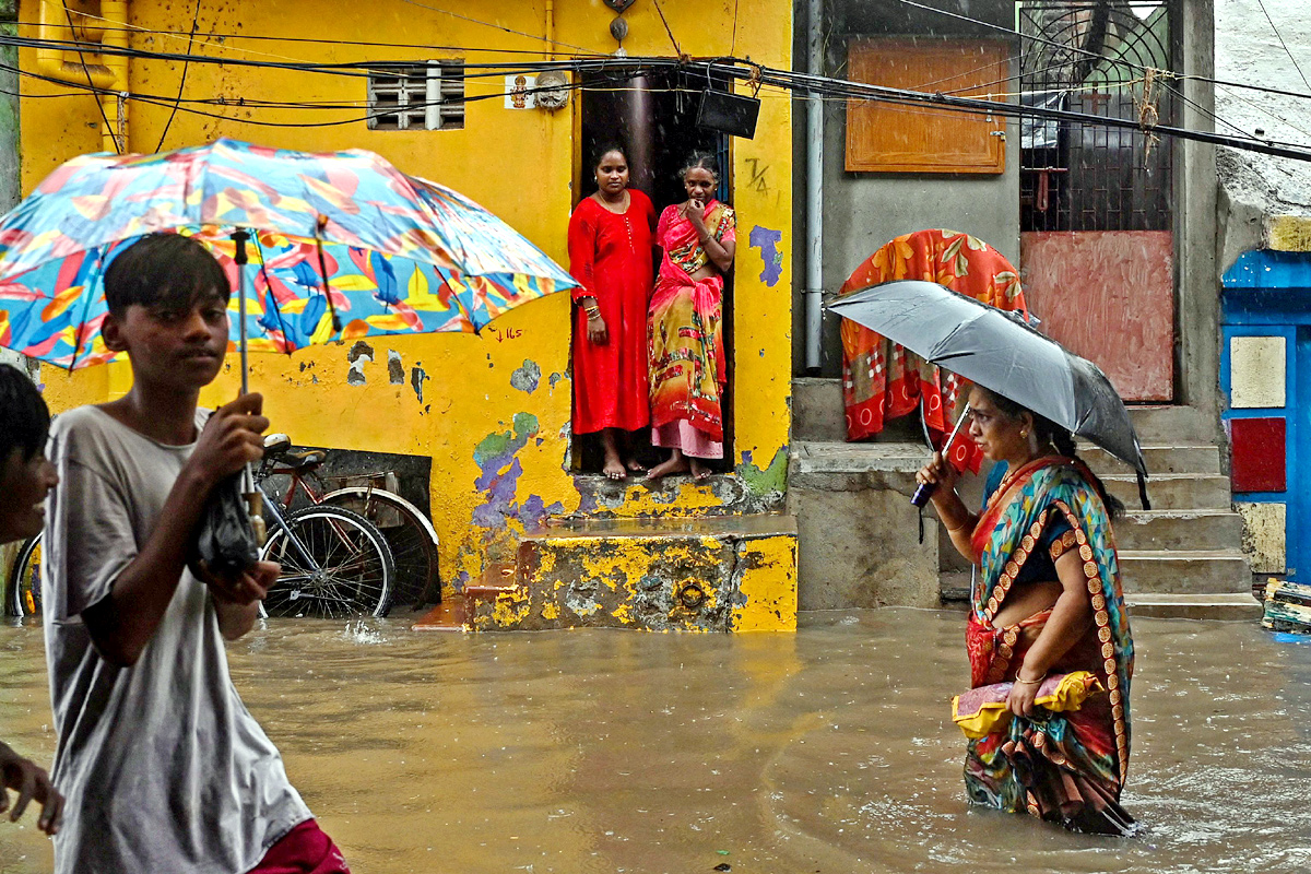 Heavy Rain Lashes in Tamil Nadu  - Sakshi1