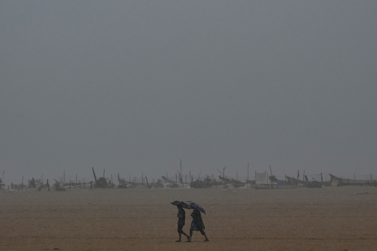 Heavy Rain Lashes in Tamil Nadu  - Sakshi11