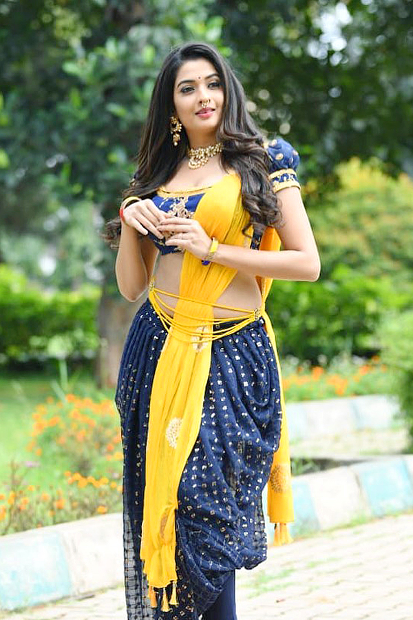 Actress Sonal Monteiro Photos - Sakshi7