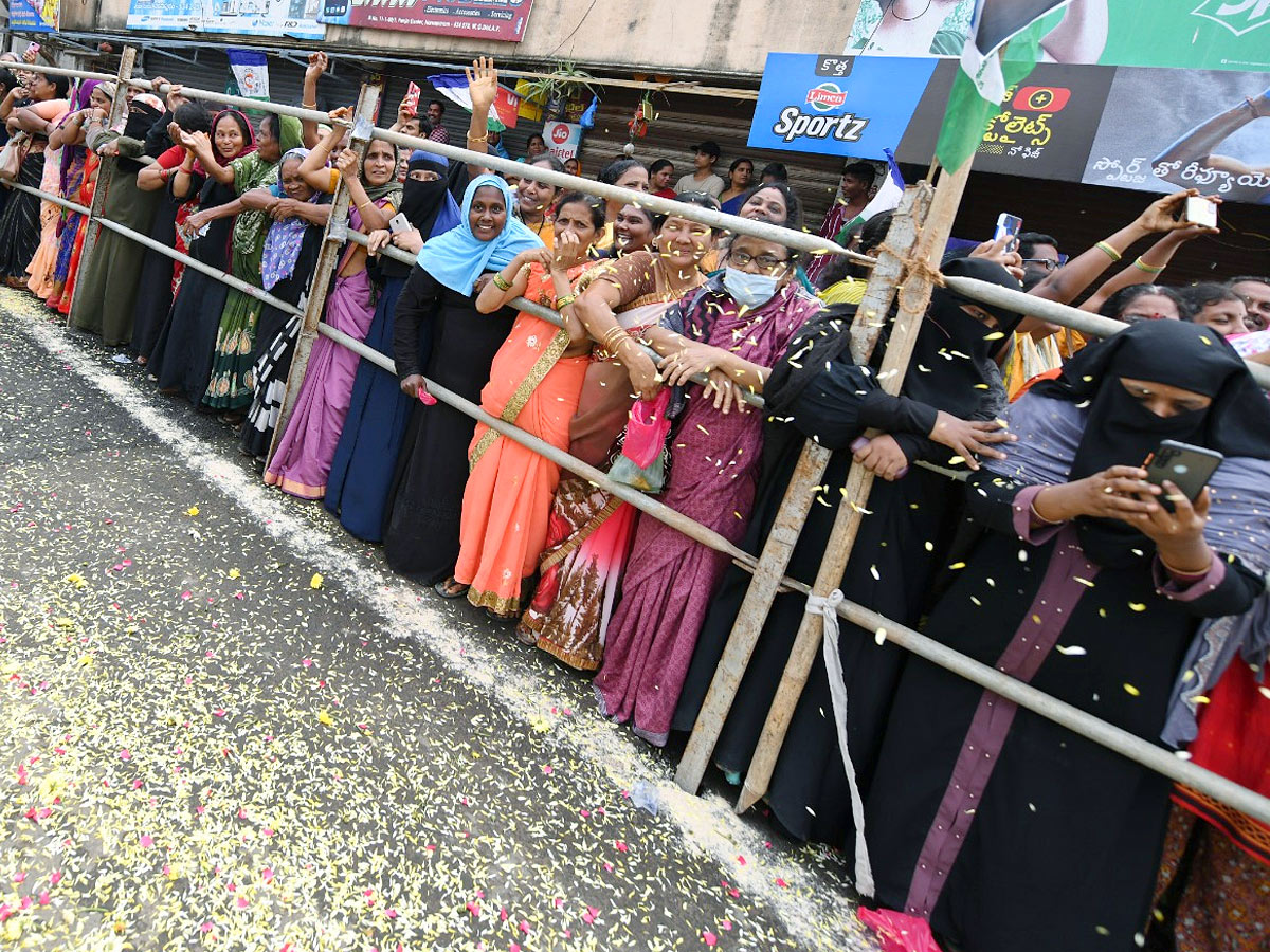 CM YS Jagan visit Narasapuram Tour West Godavari District Photo Gallery - Sakshi3