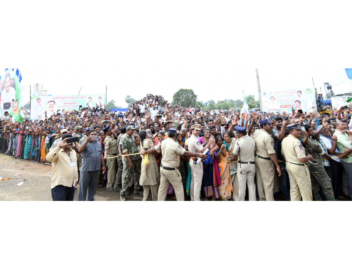 CM YS Jagan visit Narasapuram Tour West Godavari District Photo Gallery - Sakshi10