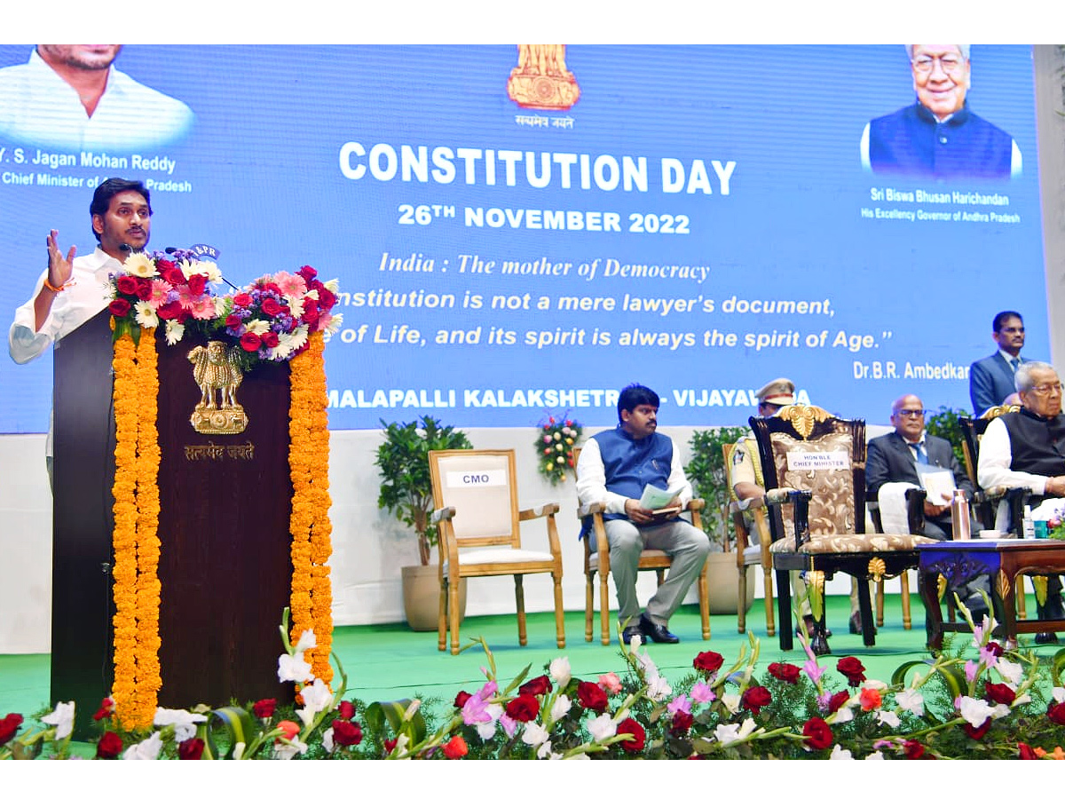 CM Jagan and Governor Biswabhusan Harichandan Participate Constitution Day Celebrations PHoto Gallery - Sakshi11